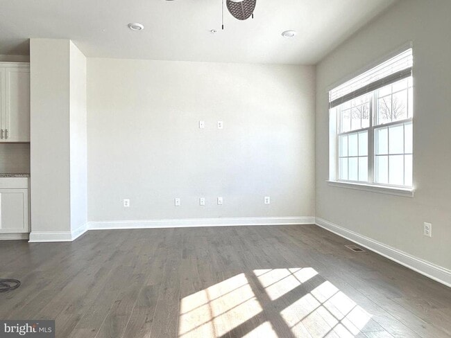 Building Photo - 7585 Marston Way