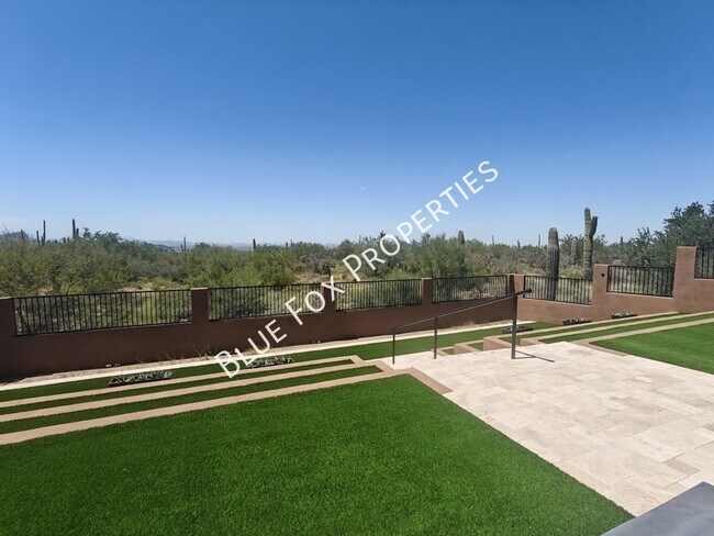 Building Photo - 13037 N Red Quail Pl