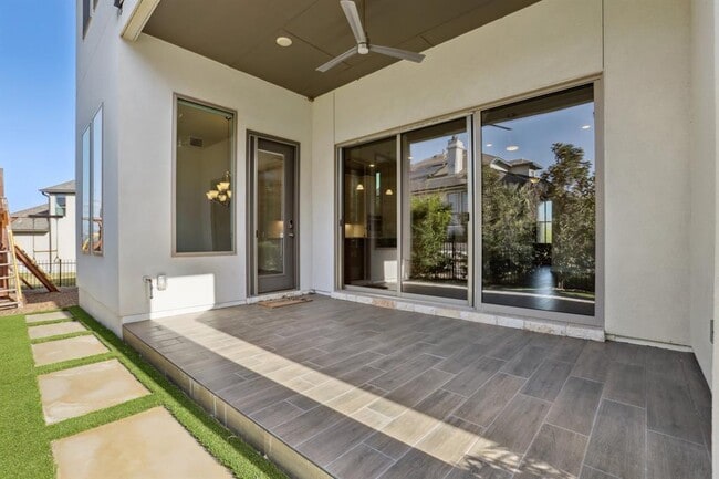 Building Photo - 19304 Summit Glory Trl