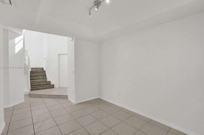 Building Photo - 4417 NW 113th Pl