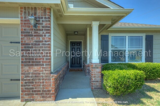 Building Photo - FOR LEASE | Jenks | 4 Bed, 2.5 Bath | $184...