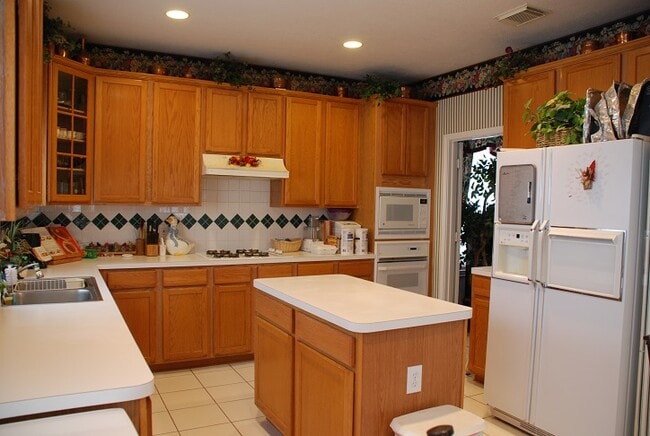 Building Photo - 8934 Aberdeen Oaks Dr