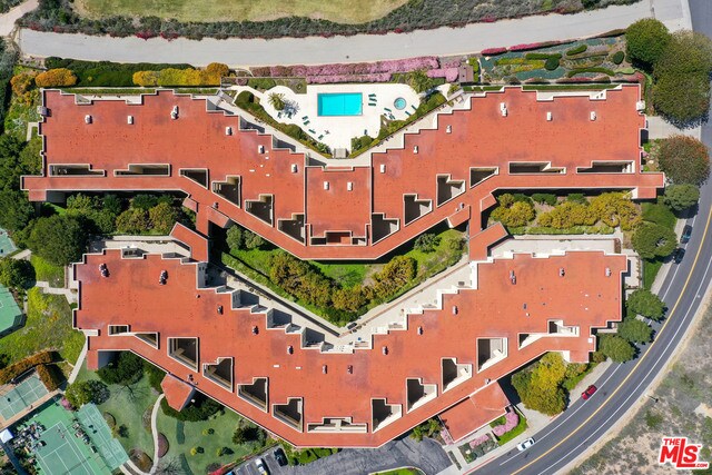 Building Photo - 3200 La Rotonda Dr
