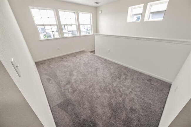 Building Photo - 10725 Overlook Pass