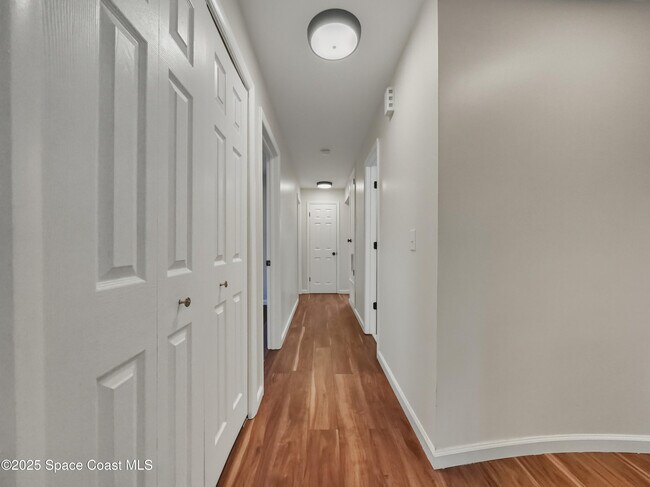 Building Photo - 5155 Sharlene Dr