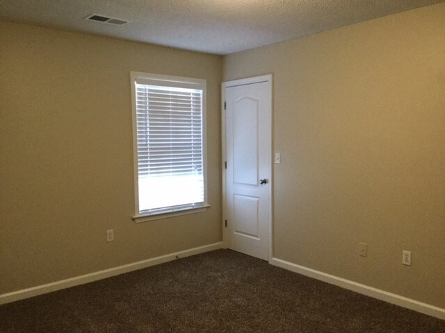 Building Photo - 1671 Brimhill Ln