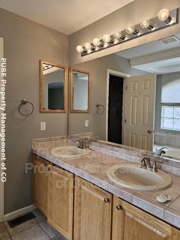 Building Photo - 9135 Anasazi Indian Trail
