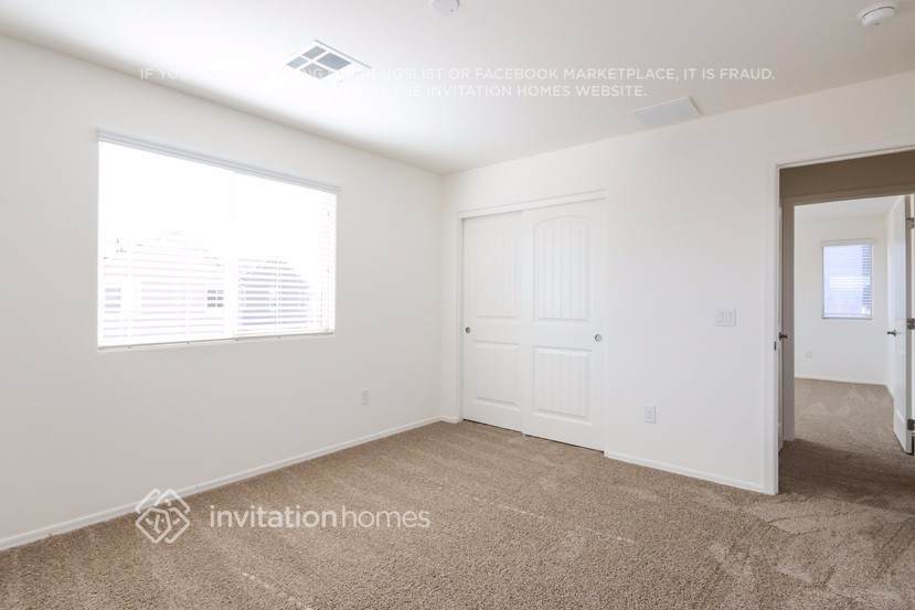 Building Photo - 1285 E Dragon Fly Rd