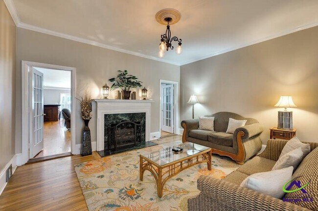 Building Photo - 422 Forrest Dr