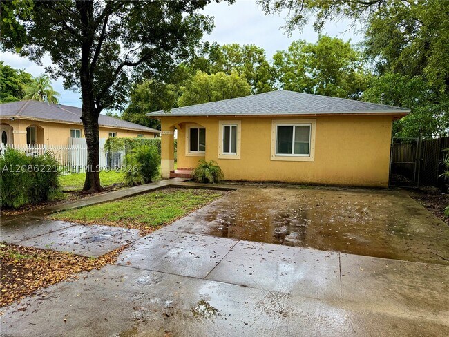 Building Photo - 7929 NW 10th Ct
