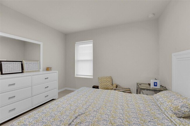 Building Photo - 3705 Bennington Ln