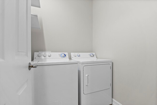 Building Photo - 9113 Michael Cir