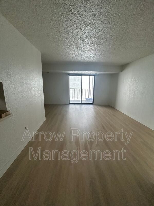 Building Photo - 205 E Arbor Ave