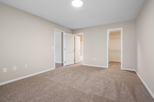 Building Photo - 4951 Stratford Pine Ln