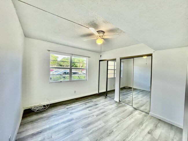 Building Photo - 1000 NW 13th St