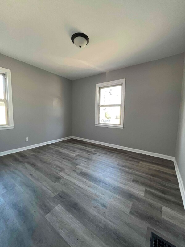 Building Photo - 3268 Baltimore Ave