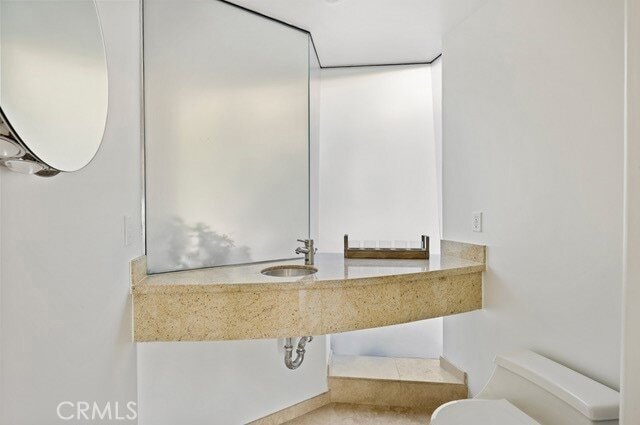 Building Photo - 648 Mystic View