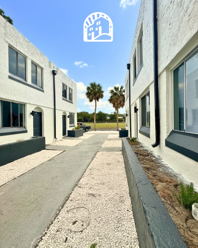 Building Photo - 3251 Bourbon Alley S