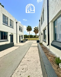 Building Photo - 3280 Justina Rd