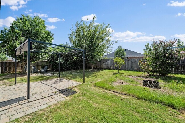 Building Photo - 7000 Snowy Owl St
