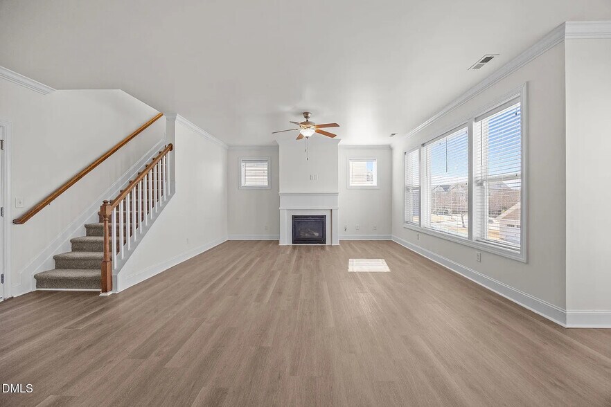Building Photo - Room in House on Plott Hound Ln
