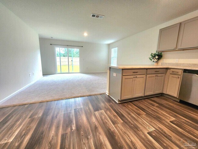 Building Photo - 7840 Maxton Rd