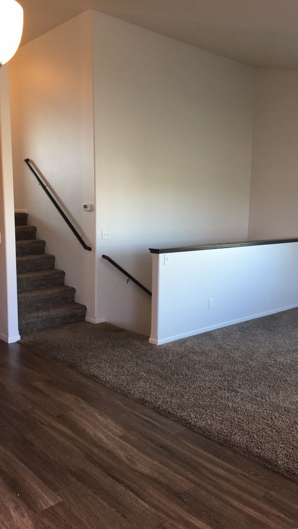 Building Photo - 3 Bed 3 Bath Twin Home