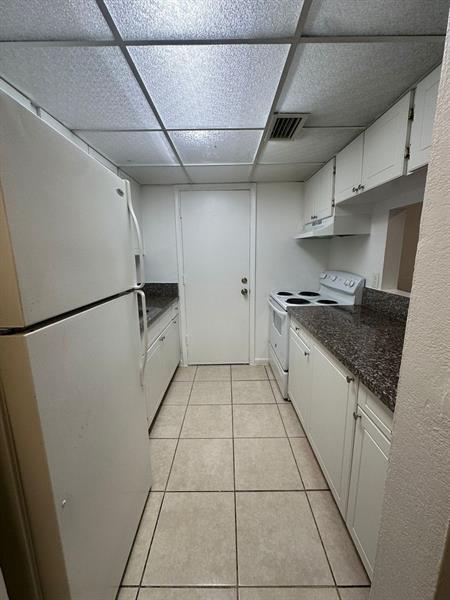 Building Photo - 5875 SW 41st St