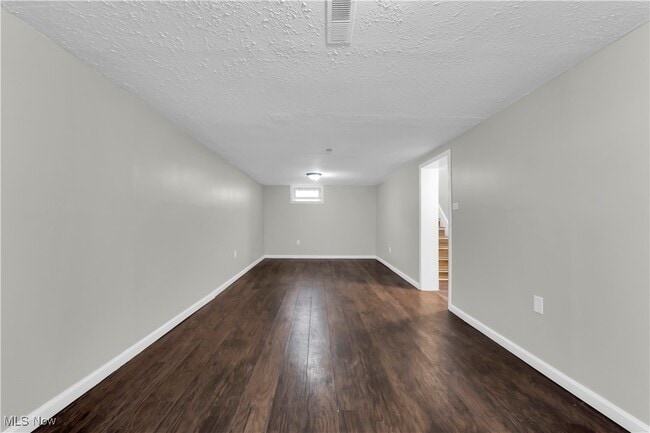 Building Photo - 4762 E 88th St