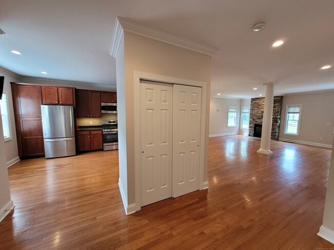 Building Photo - 48 E Hayestown Rd