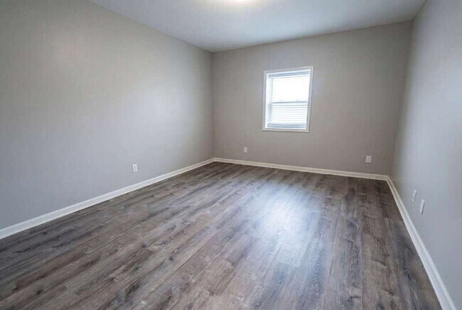 Building Photo - 226 Polar Rock Rd SW