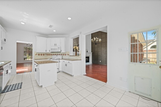 Building Photo - 13623 Country Green Ct