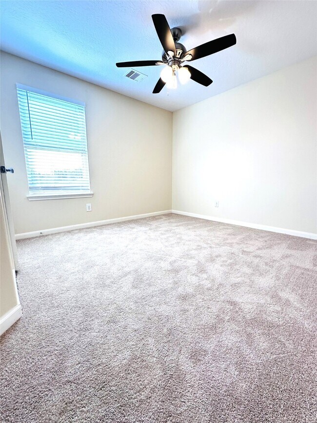 Building Photo - 1607 Bel Riposo Ln