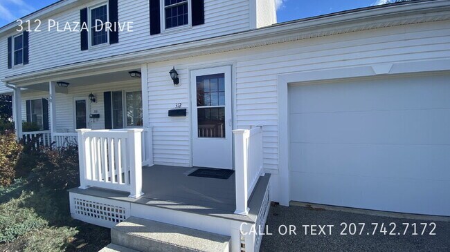 Building Photo - 312 Plaza Dr