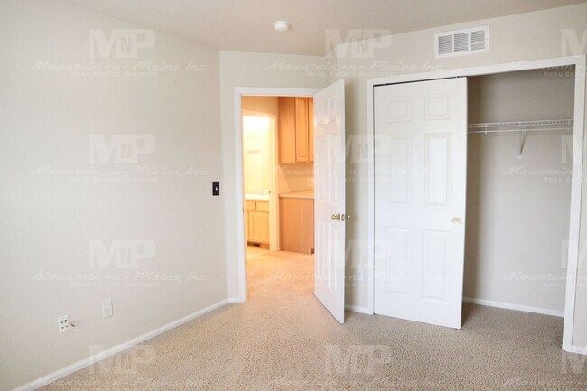 Building Photo - 3826 Eclipse Ln