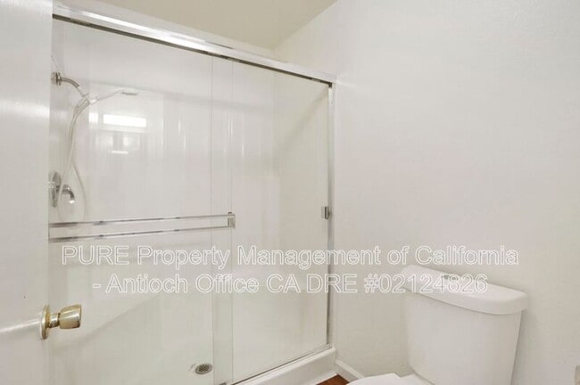 Building Photo - 2433 Sequoia Dr