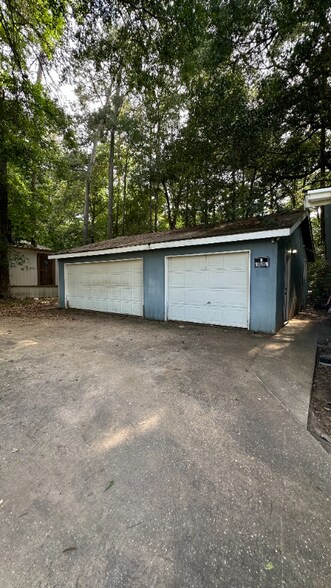 Building Photo - 442 Westchase St