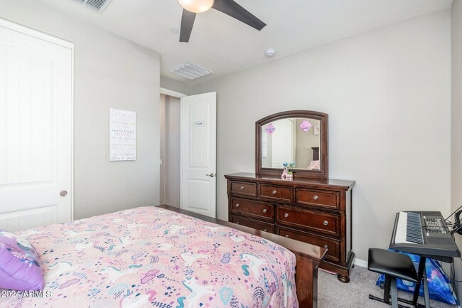 Building Photo - 10648 W Eucalyptus Rd