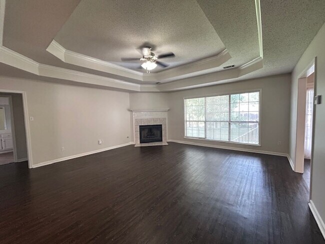 Building Photo - 4073 Willow Glen Cir