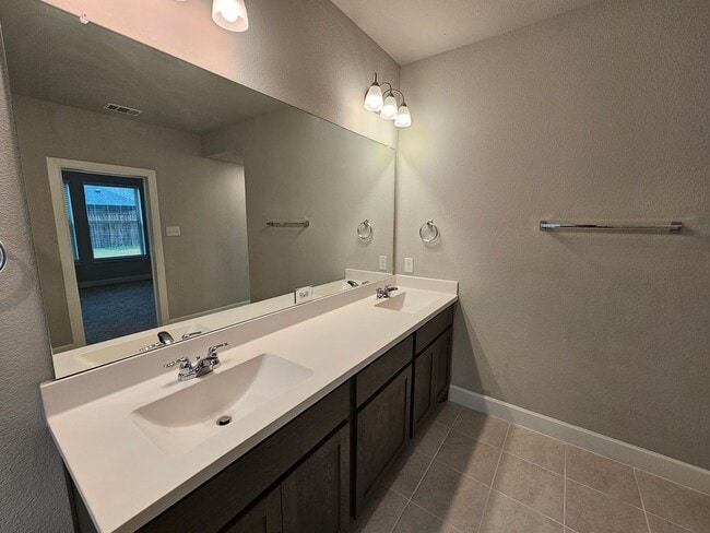 Building Photo - Coming Soon  5 bedroom, 4 bathroom home located in the desirable Forney