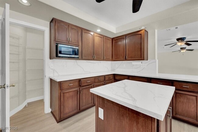 Building Photo - 8932 Bracken Cliff Ct