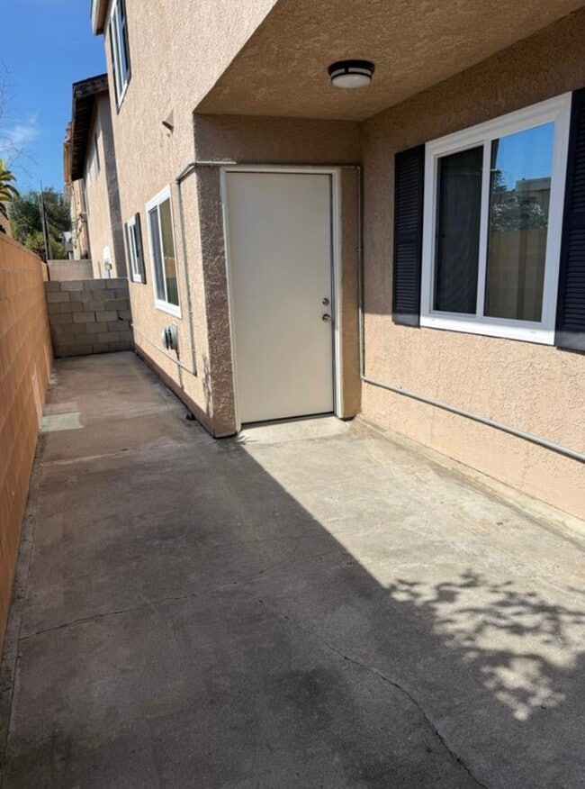 Building Photo - 4712 W 171st St