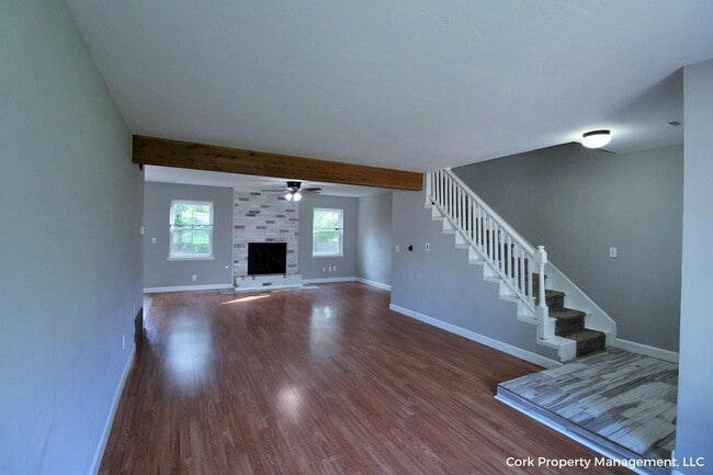 Building Photo - 609 Belle Air Ave