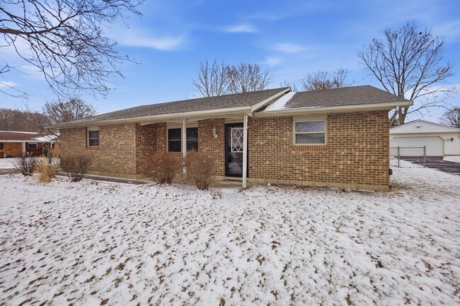 Building Photo - 3145 Dogwood Dr