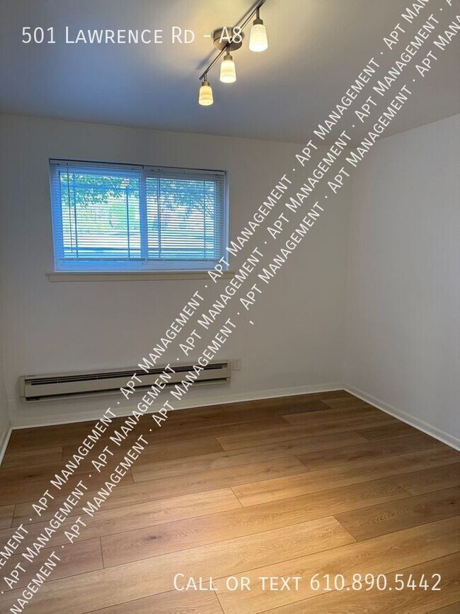 Building Photo - 501 Lawrence Rd