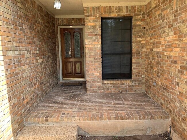 Building Photo - 6104 John Chisum Ln