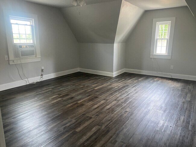 Upstairs Bedroom (3) - 418 W Main St