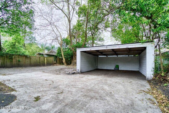 Building Photo - 2805 Park St