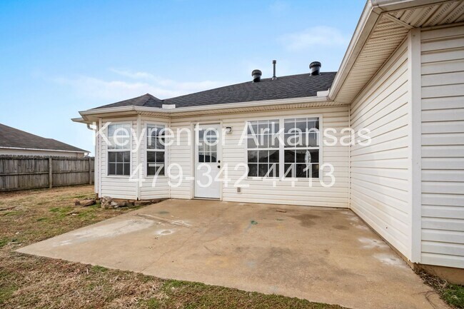 Building Photo - Great 3 bed/2 bath home in quiet Pea Ridge neighborhood!