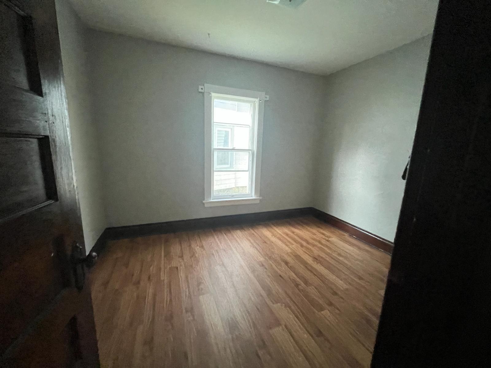 Bedroom - 2926 N Cramer St